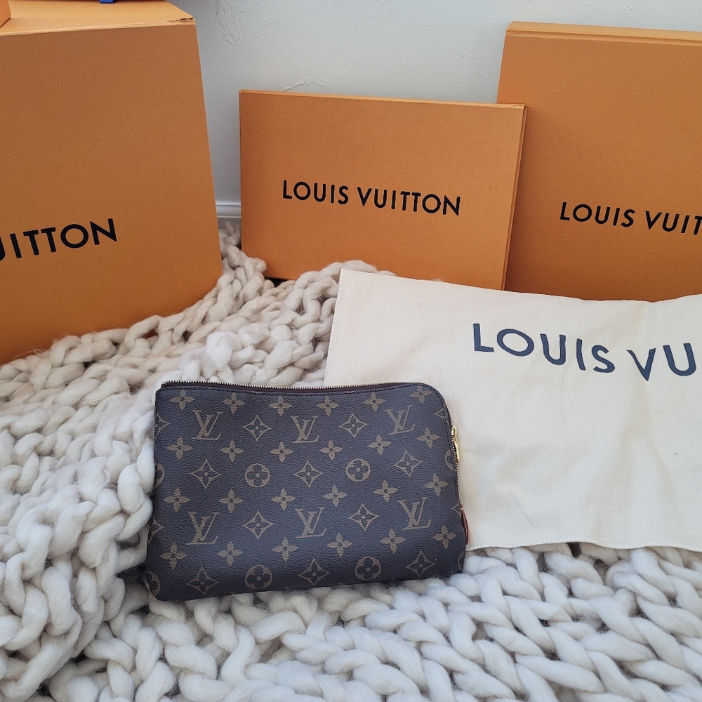 Louis Vuitton Etui Voyage PM